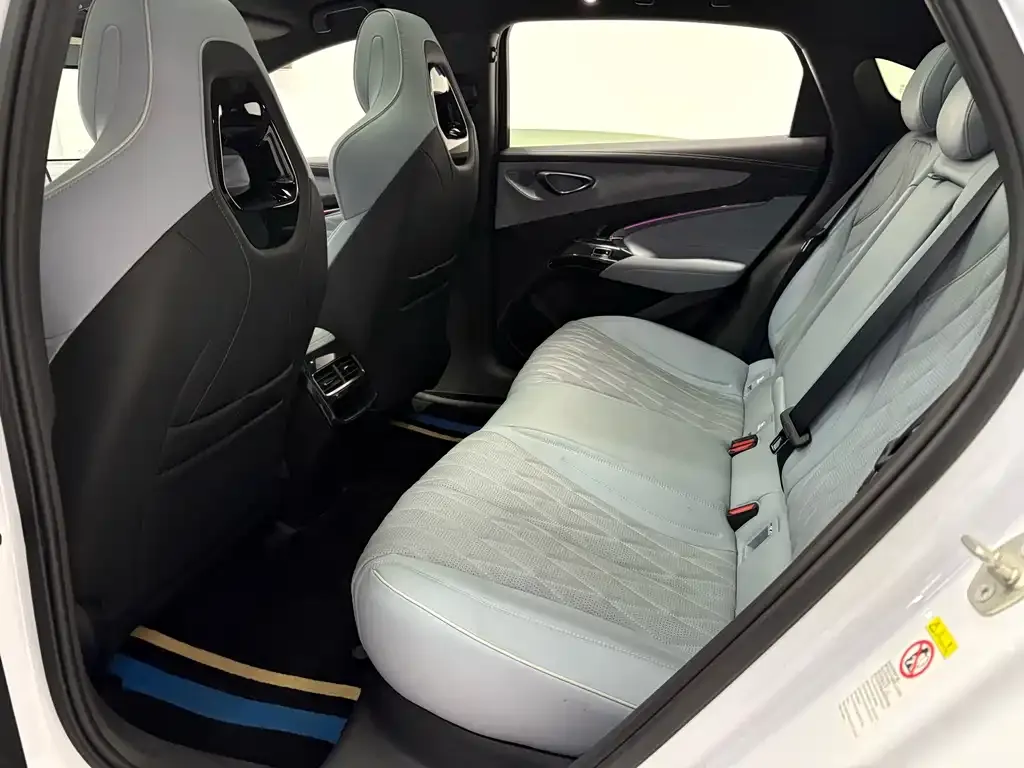 BYD Seal — фото 2