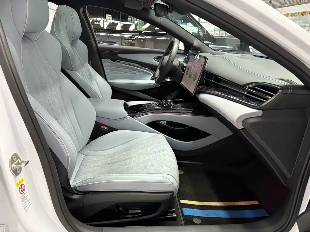 BYD Seal — фото 6