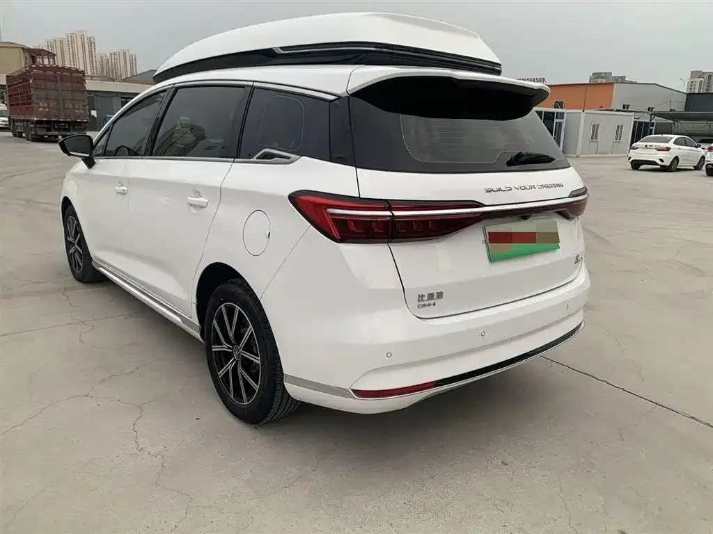 BYD MAX New Energy — фото 9