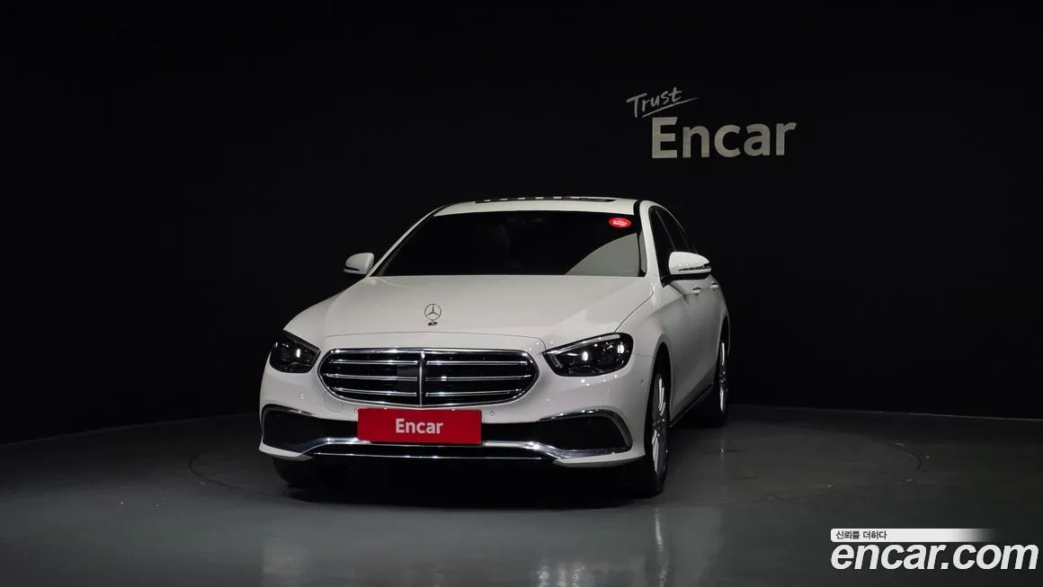 Mercedes-Benz E-Class — фото 2