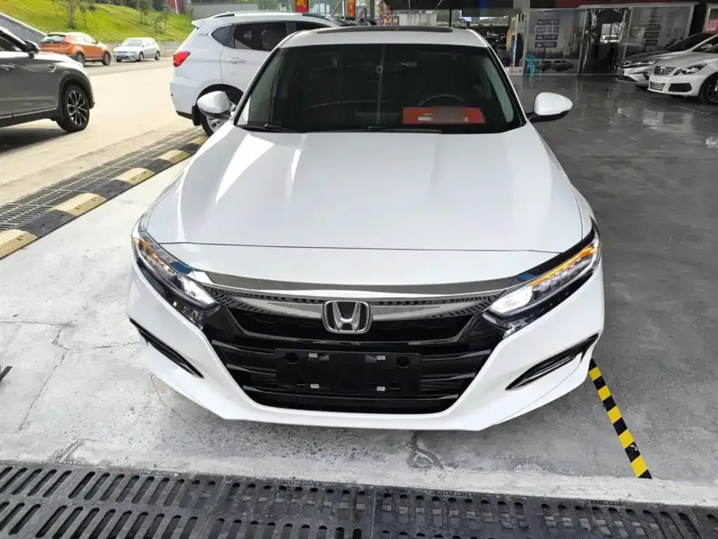 Honda Accord — фото 3