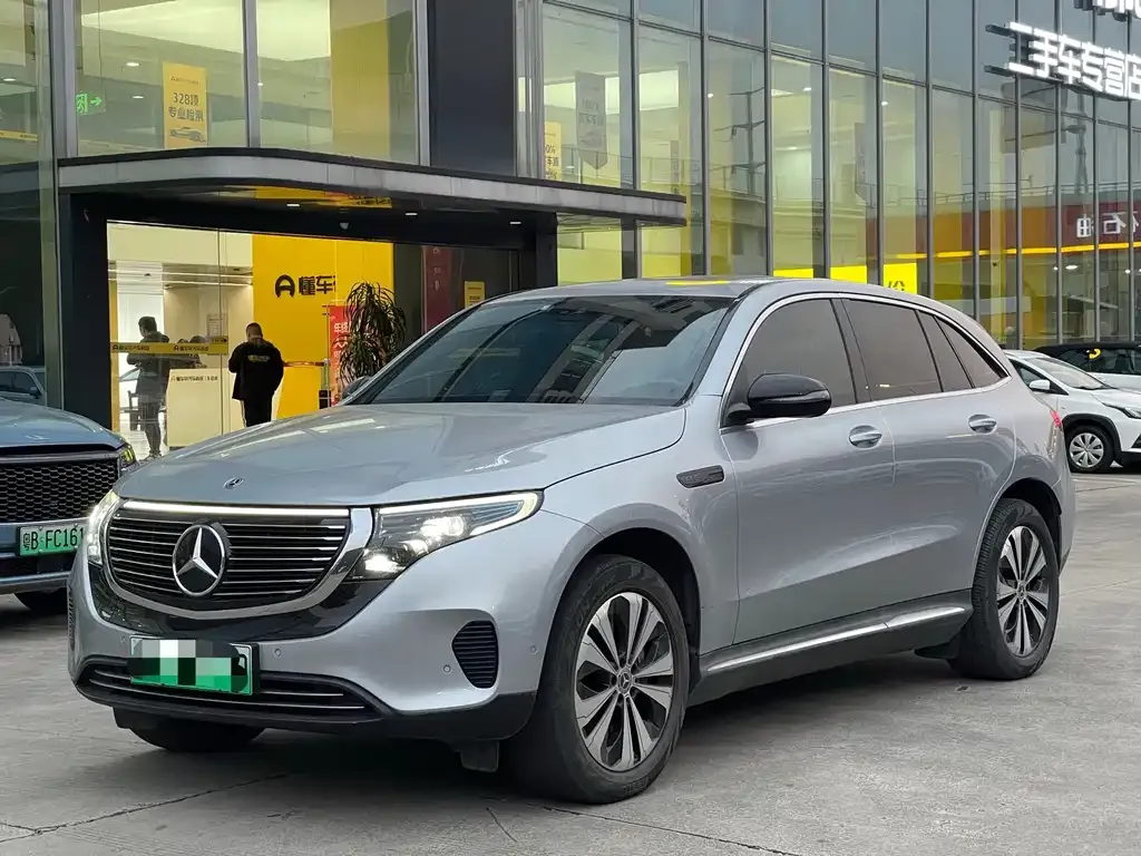Mercedes-Benz EQC — фото 9