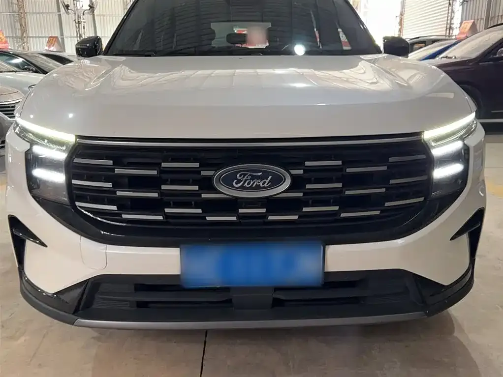 Ford Edge — фото 9