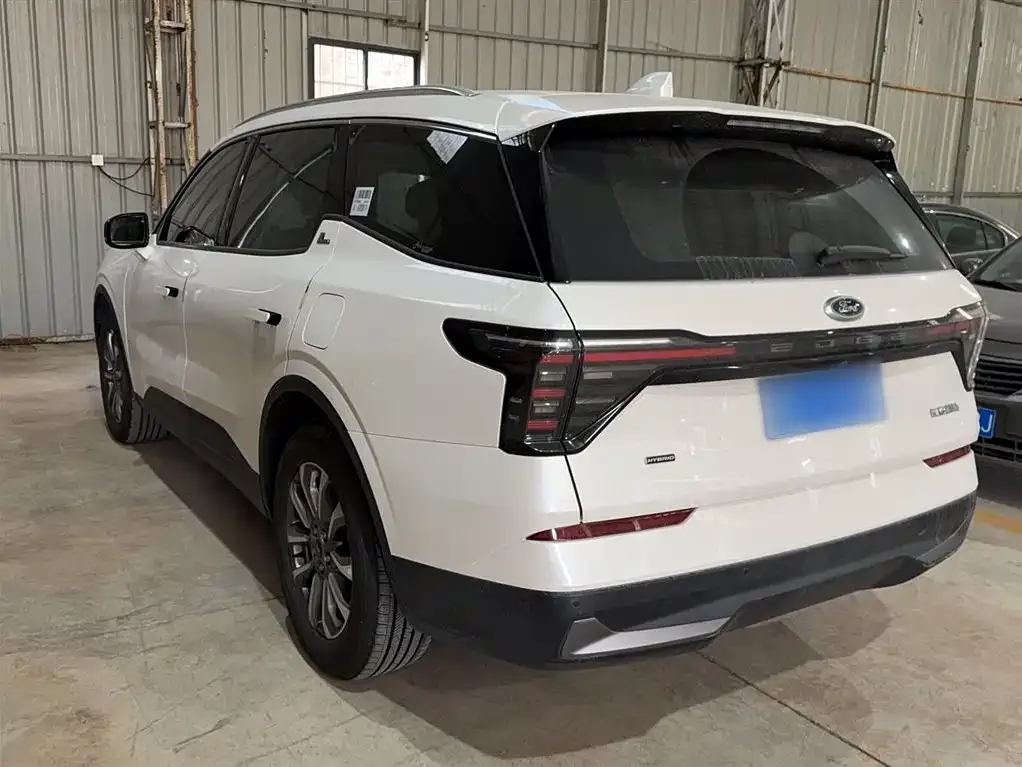 Ford Edge — фото 7
