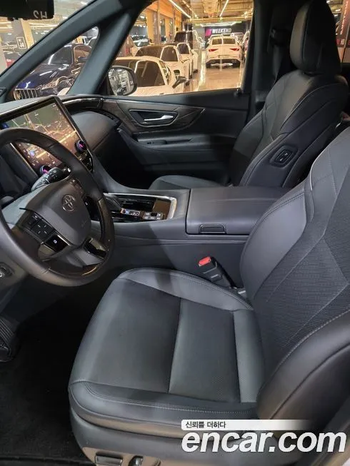 Toyota Alphard — фото 7