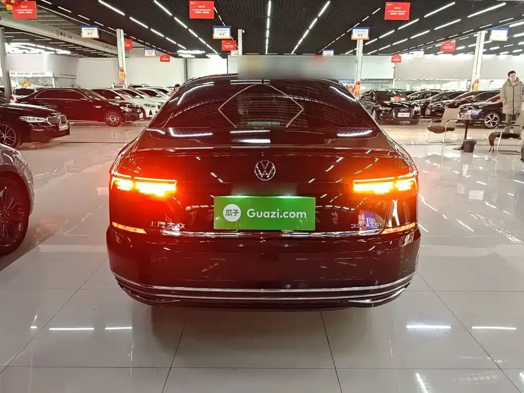 Volkswagen Passat — фото 6