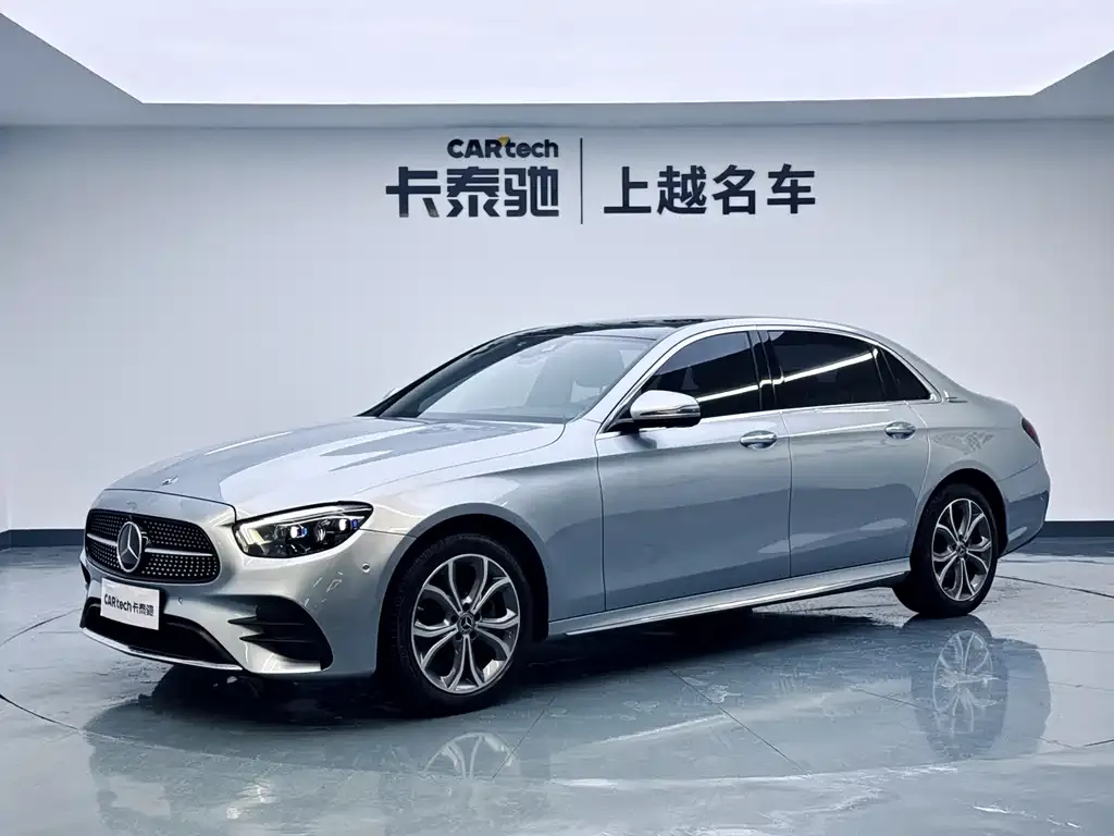 Mercedes-Benz E-Class — фото 1