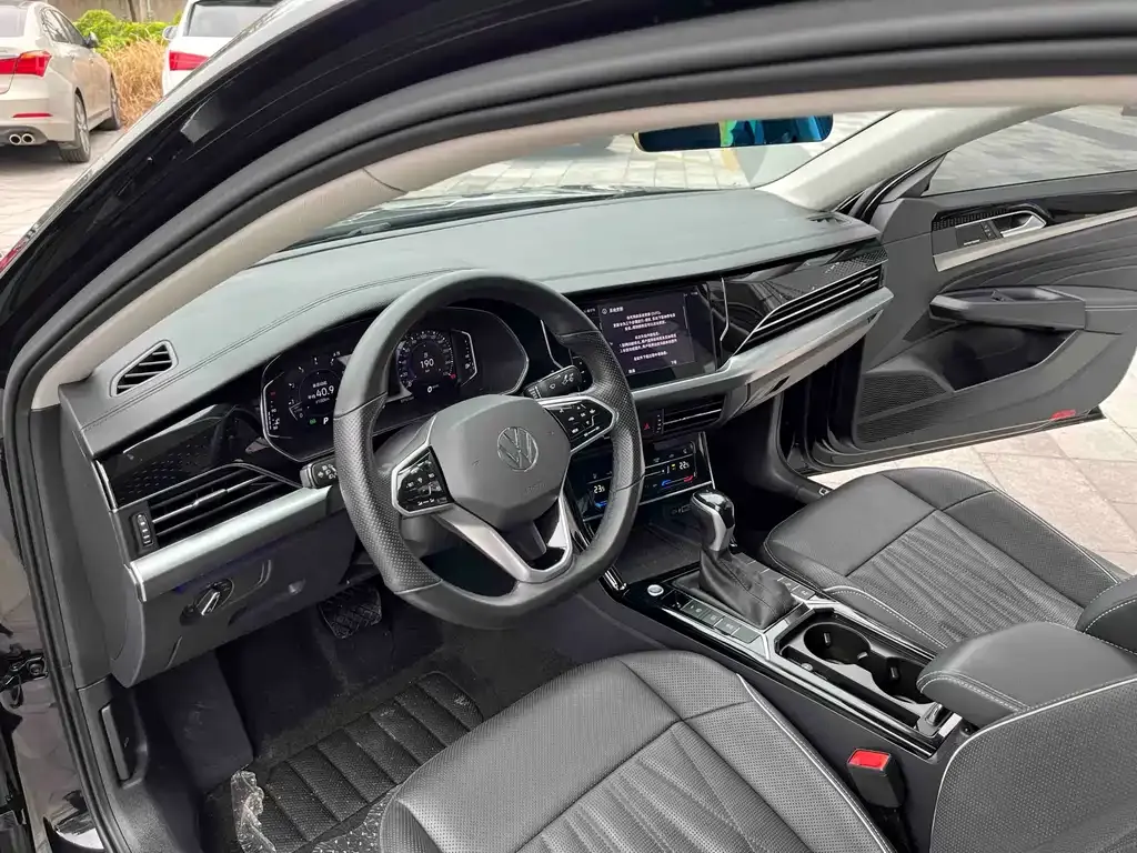 Volkswagen Passat — фото 10