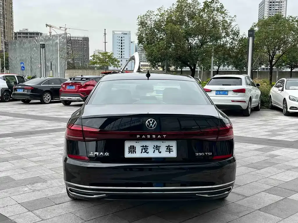 Volkswagen Passat — фото 4