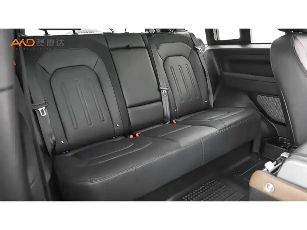 Land Rover Defender — фото 10