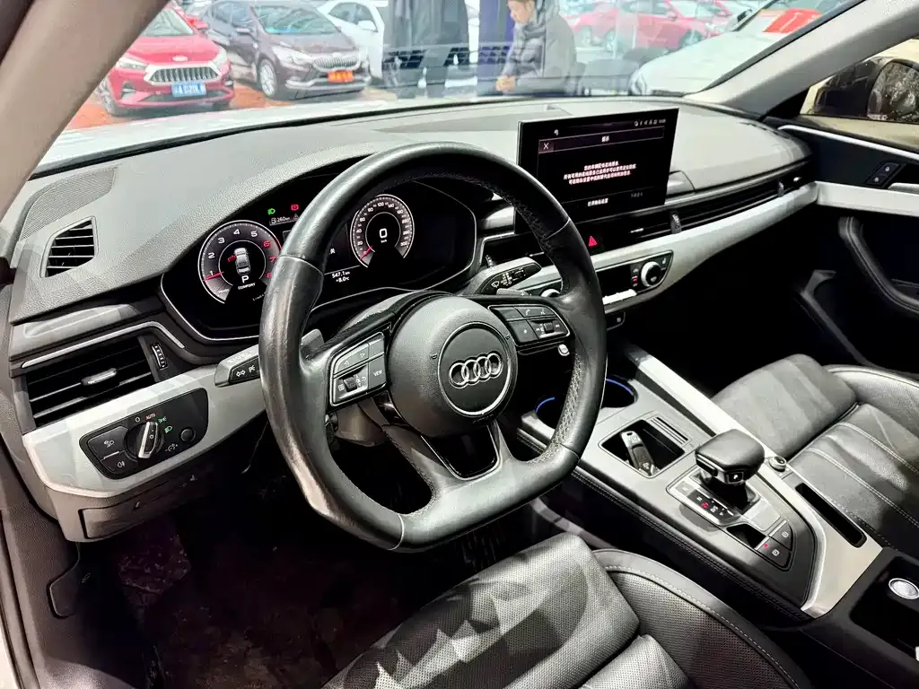Audi A4L — фото 10