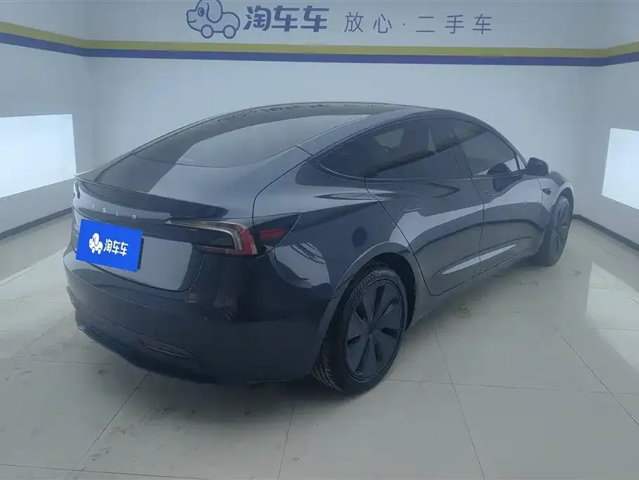 Tesla Model 3 — фото 9