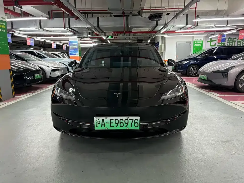 Tesla Model 3 — фото 8