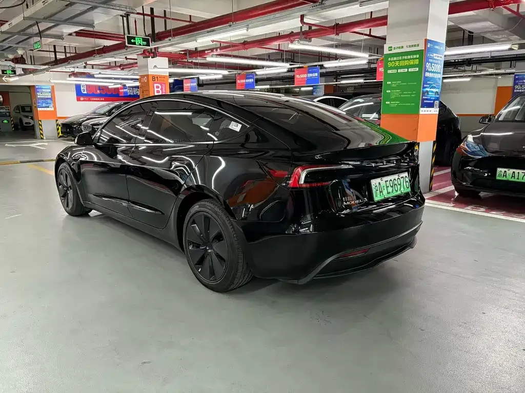 Tesla Model 3 — фото 9