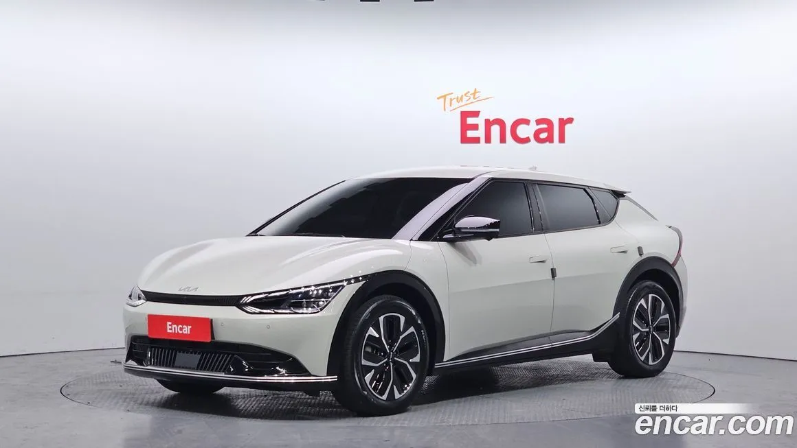 Kia EV6 — фото 1