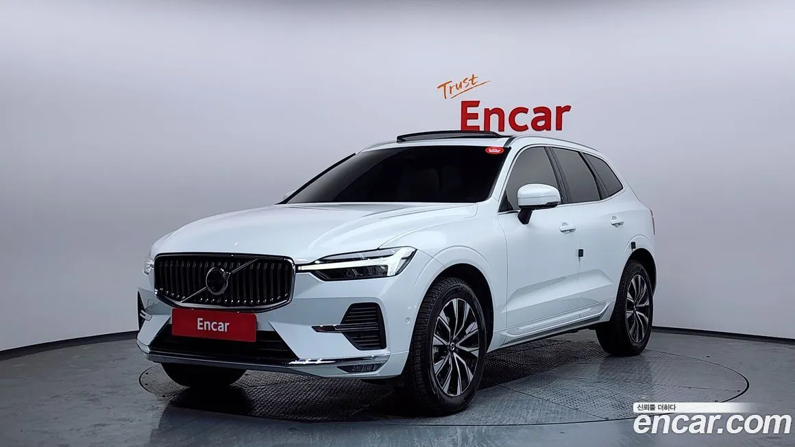 Volvo XC60 — фото 1