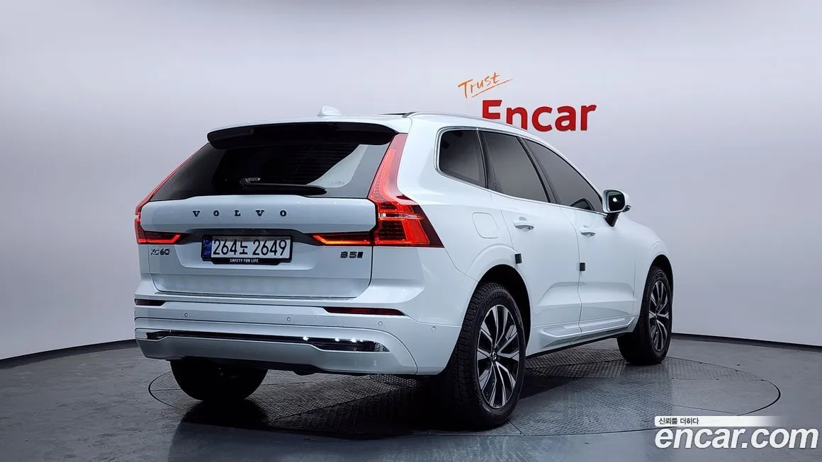 Volvo XC60 — фото 2