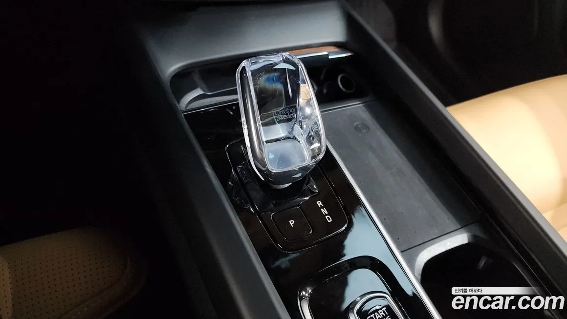 Volvo XC60 — фото 9