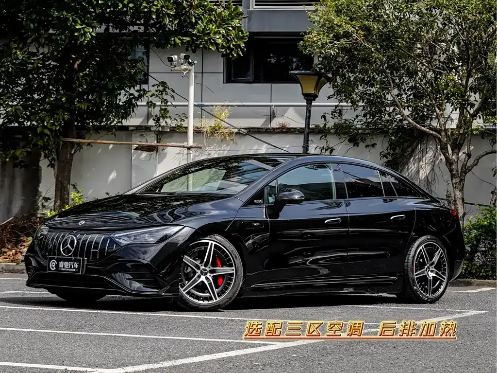 Mercedes-Benz EQE AMG — фото 1