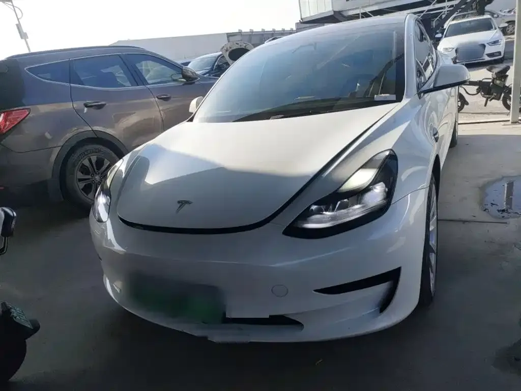 Tesla Model 3 — фото 3
