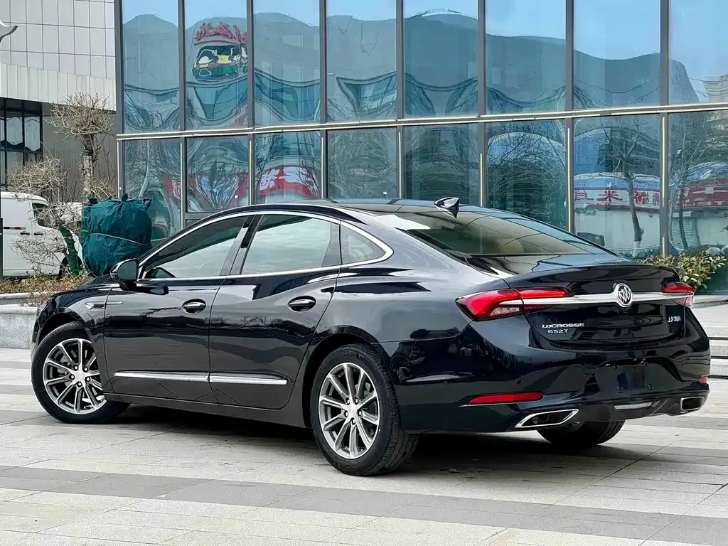 Buick LaCrosse — фото 9