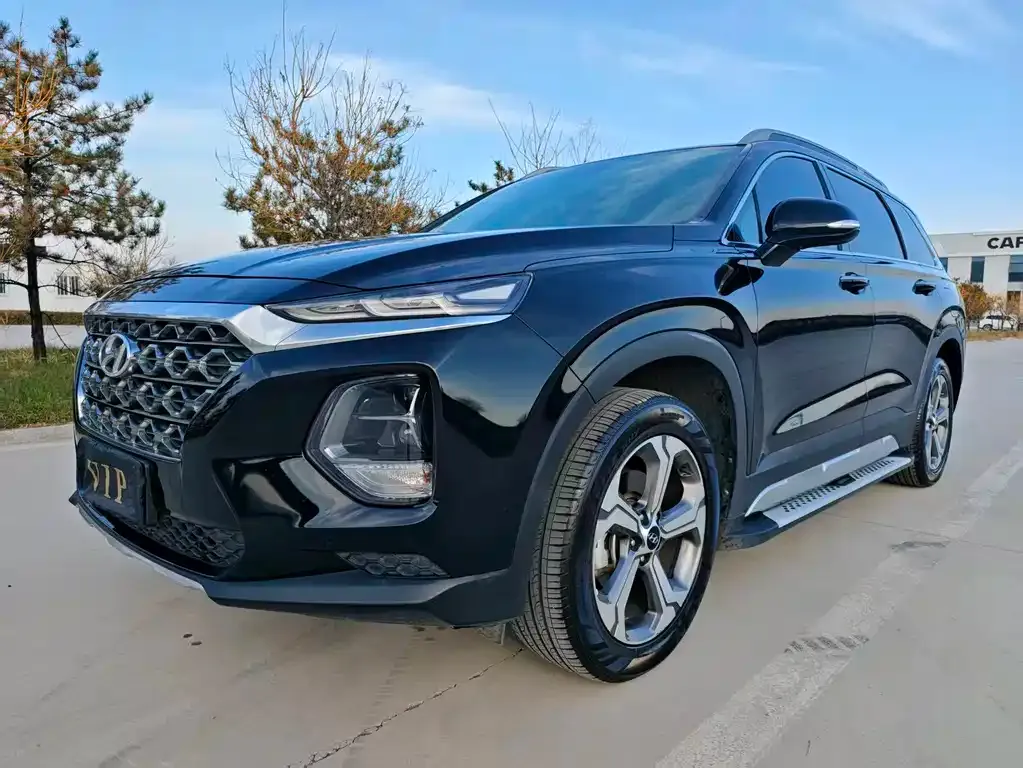 Hyundai Santa Fe — фото 1