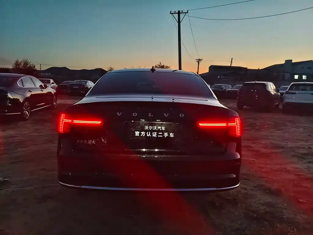 Volvo S90 — фото 3