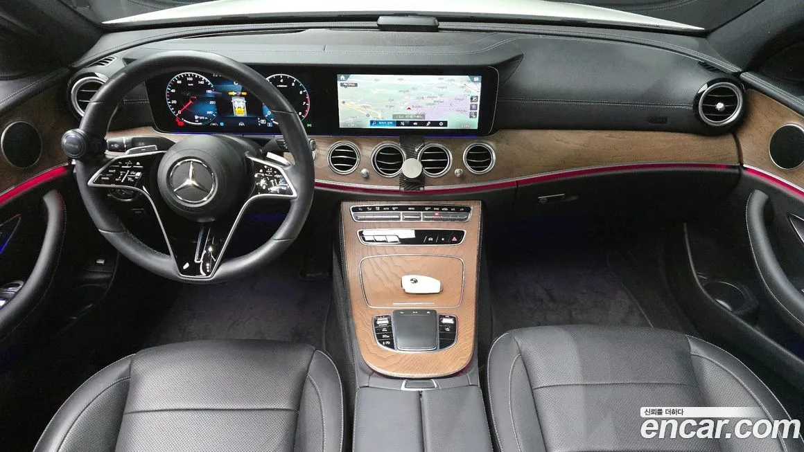 Mercedes-Benz E-Class — фото 10