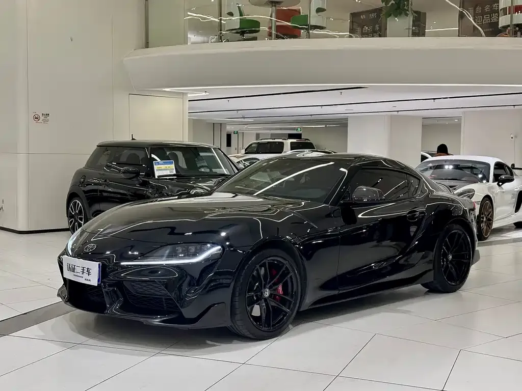 Toyota Supra — фото 1