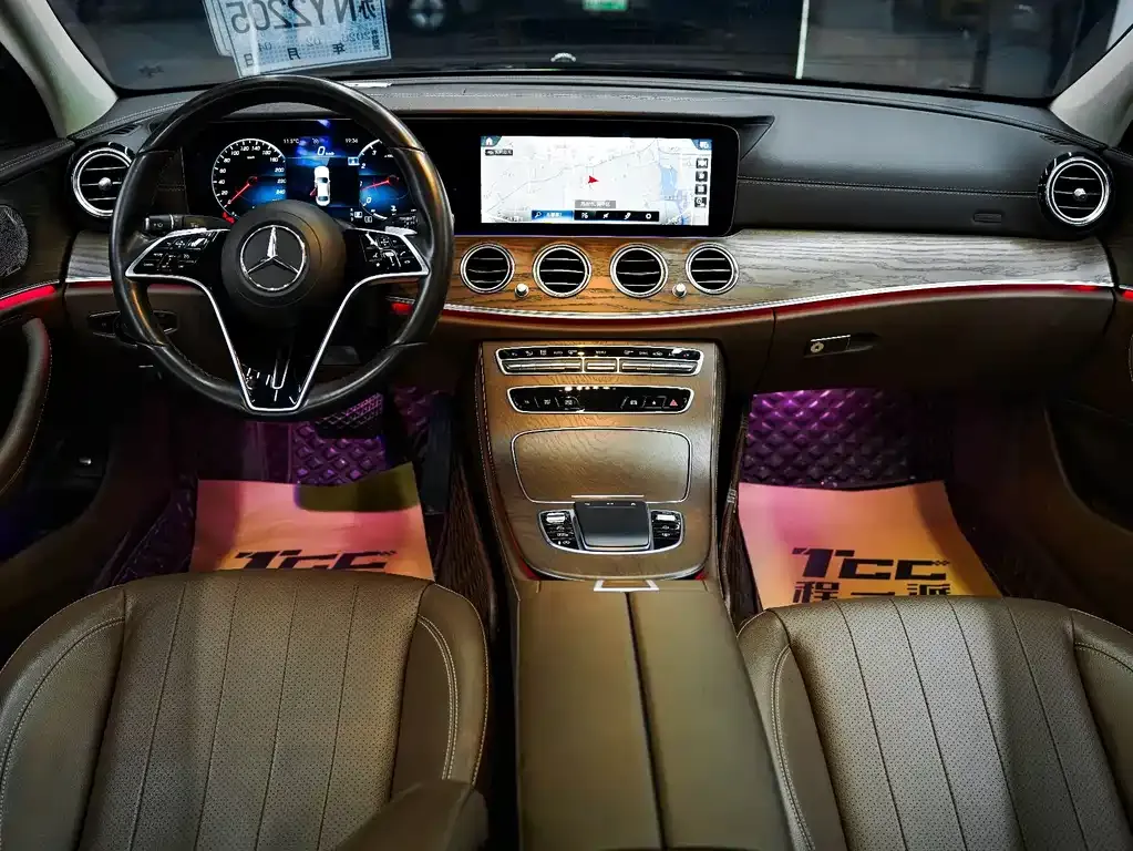 Mercedes-Benz E-Class — фото 10