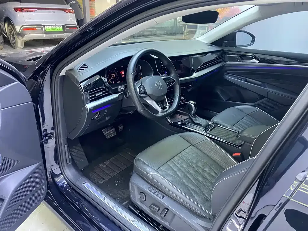 Volkswagen Passat New Energy — фото 2
