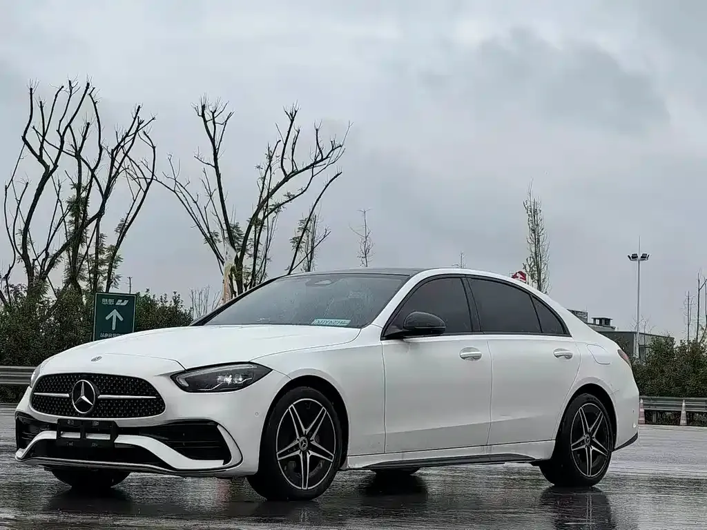 Mercedes-Benz C-Class — фото 1