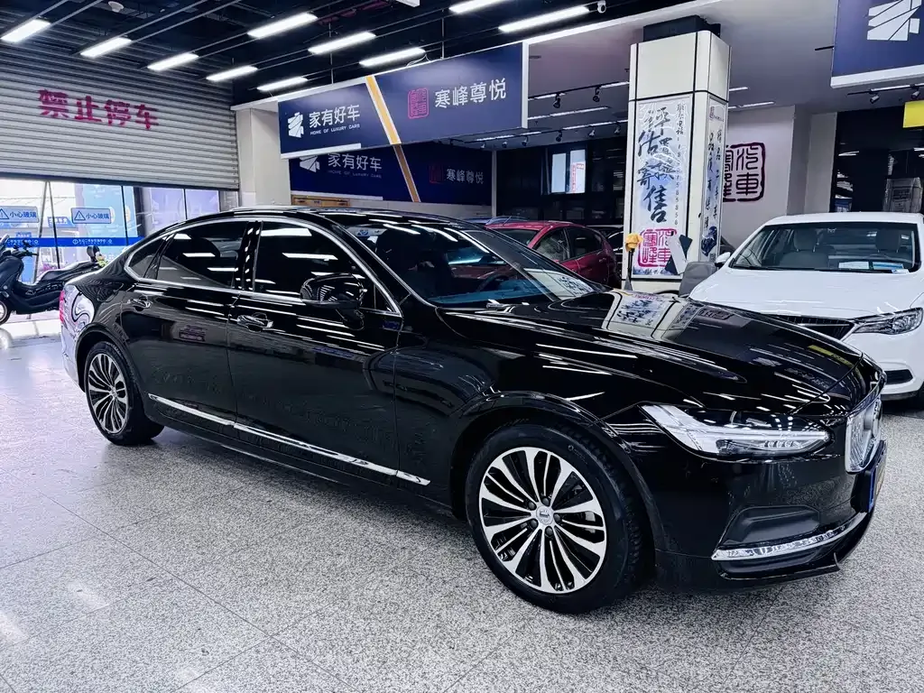 Volvo S90 — фото 8
