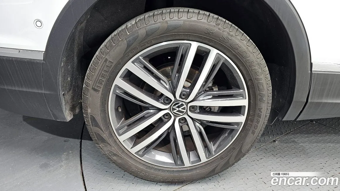 Volkswagen Tiguan — фото 5