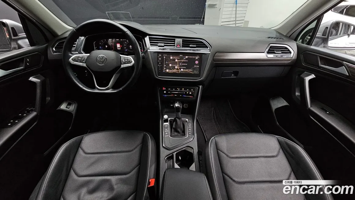 Volkswagen Tiguan — фото 7