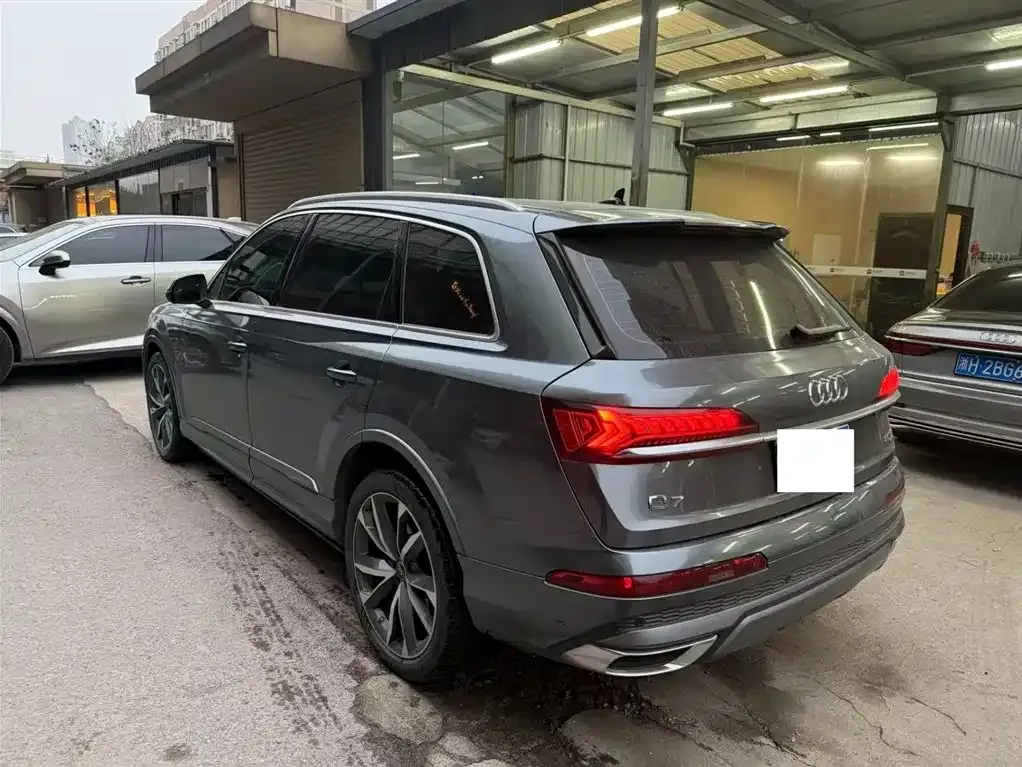 Audi Q7 — фото 4