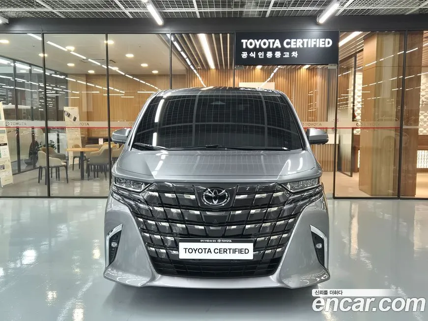 Toyota Alphard — фото 3
