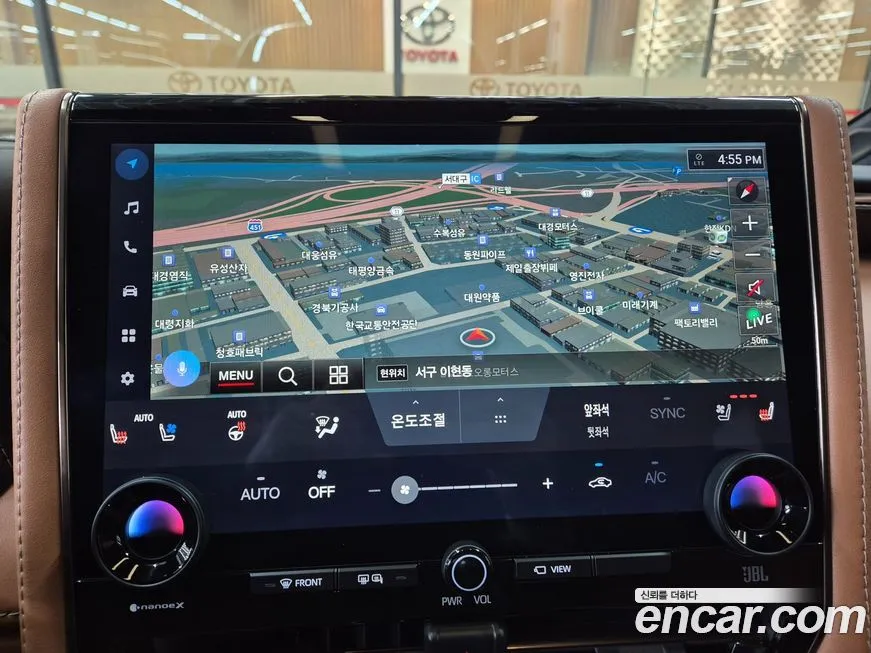 Toyota Alphard — фото 8