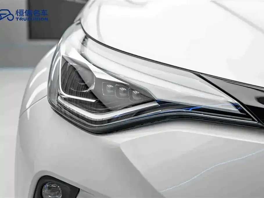 Toyota C-HR — фото 7
