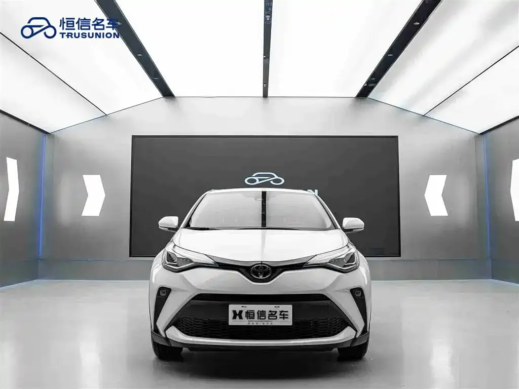 Toyota C-HR — фото 8