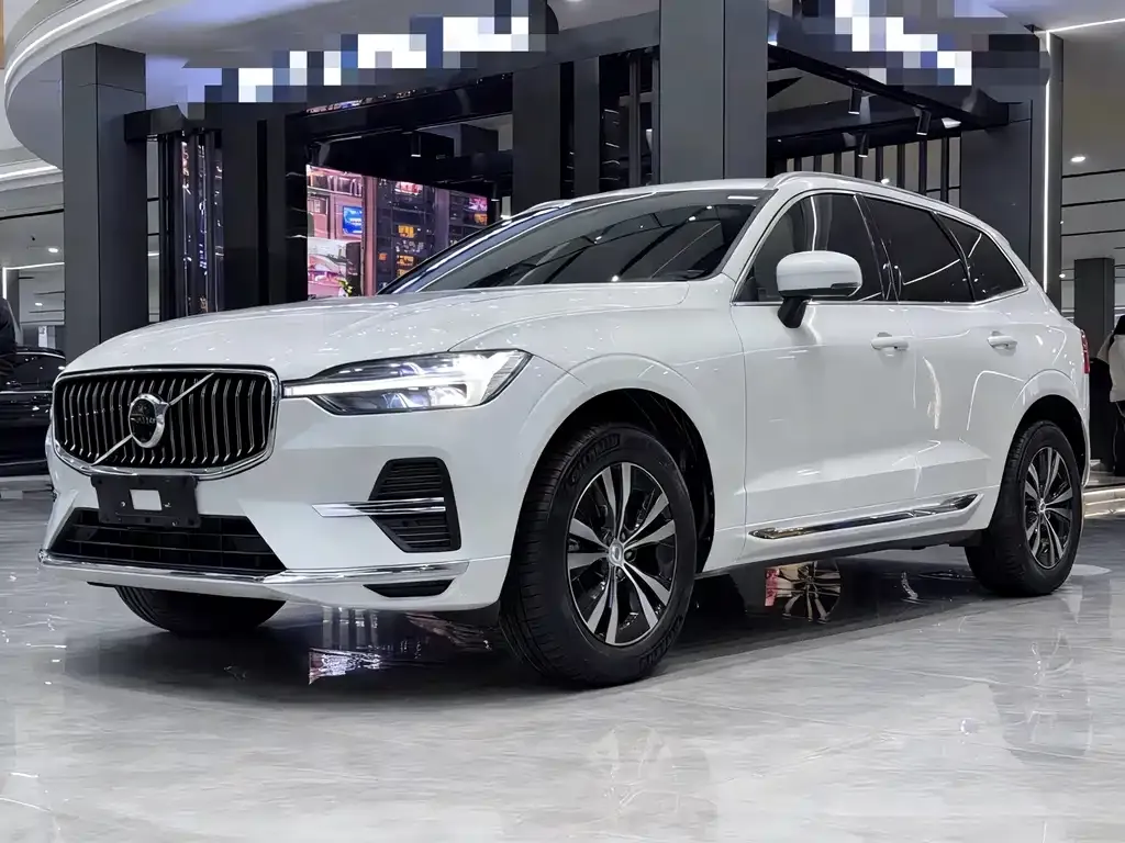 Volvo XC60 — фото 1
