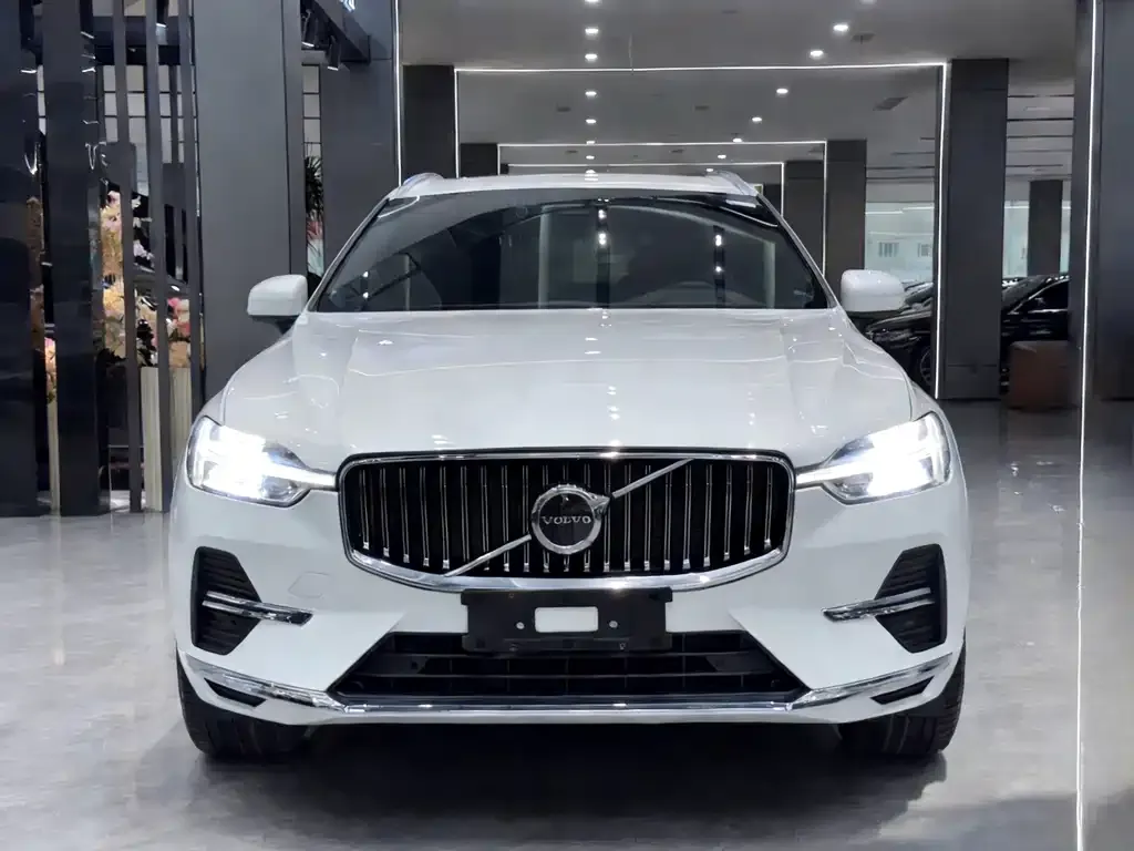 Volvo XC60 — фото 4