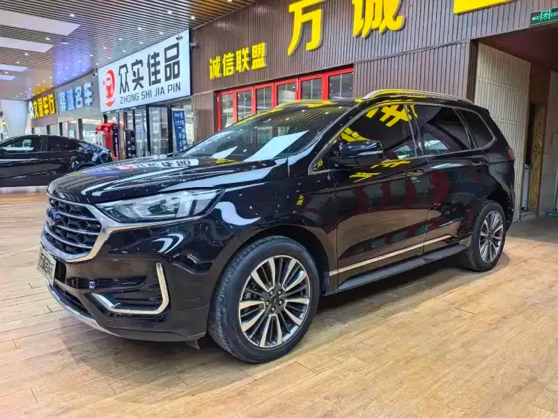 Ford Edge — фото 1