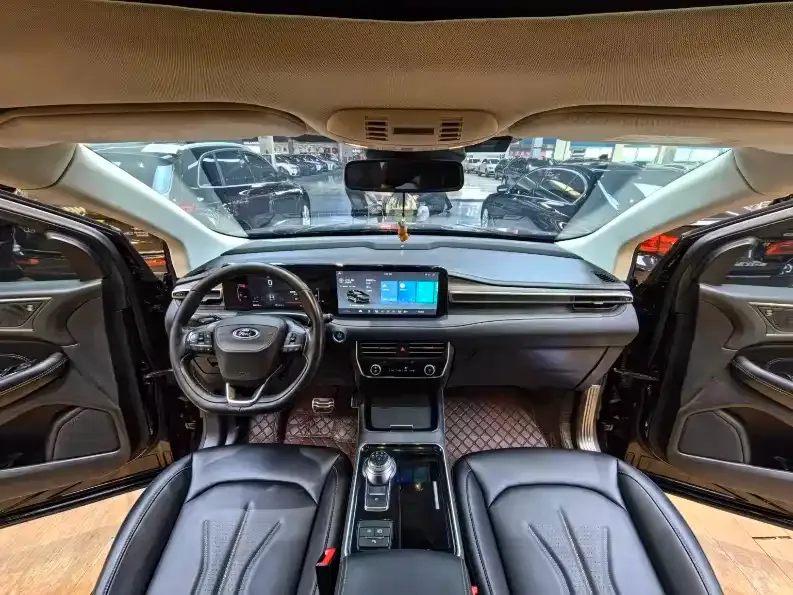 Ford Edge — фото 3