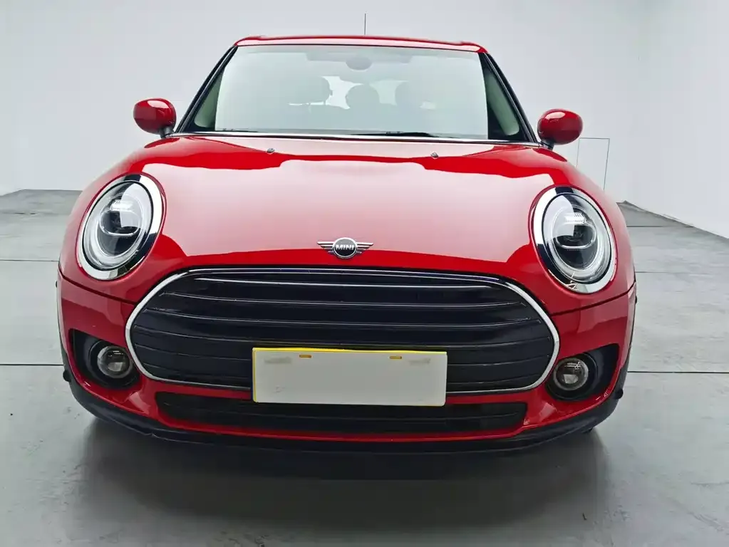 MINI Clubman — фото 1