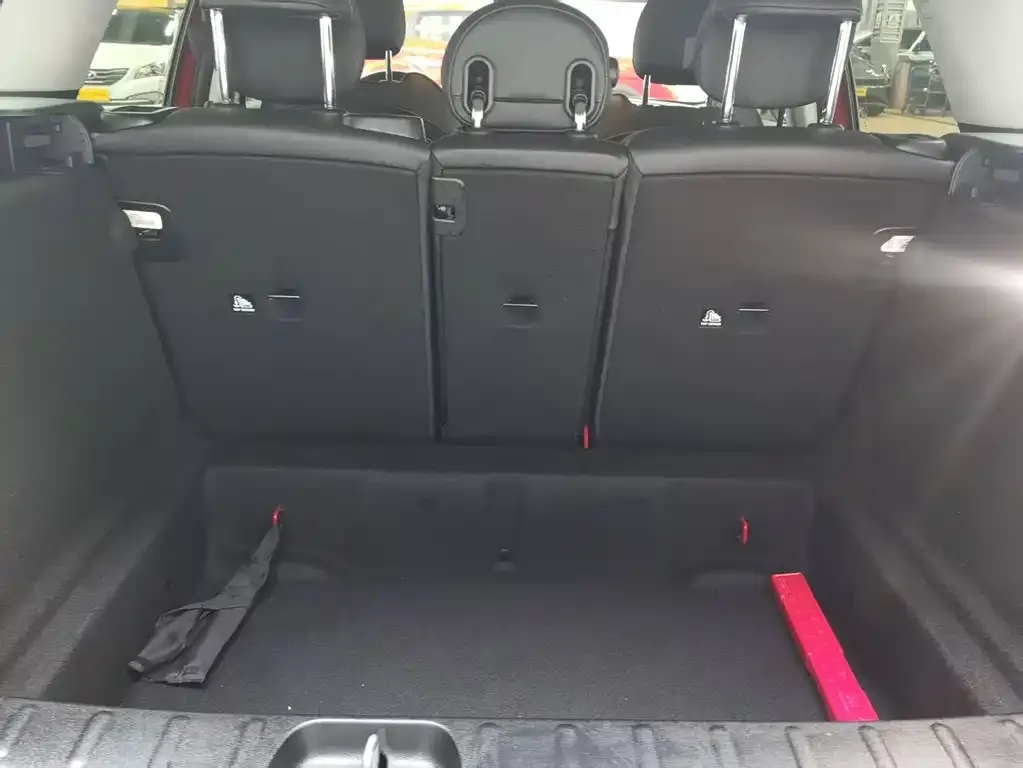 MINI Clubman — фото 6