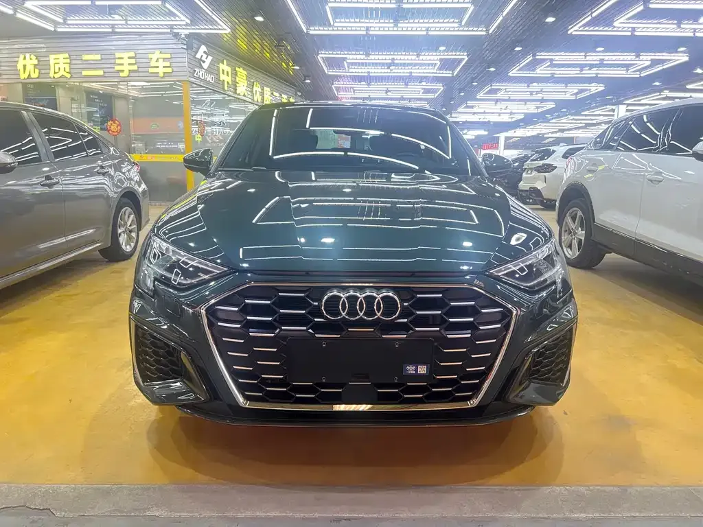 Audi A3 — фото 1