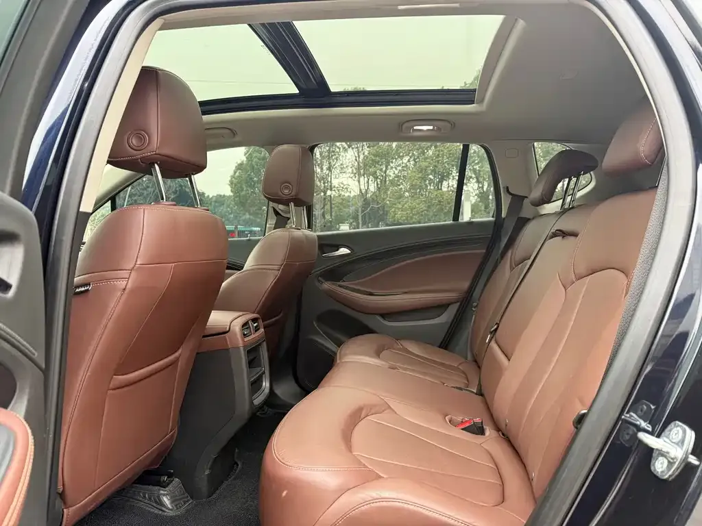 Buick Envision Plus — фото 2