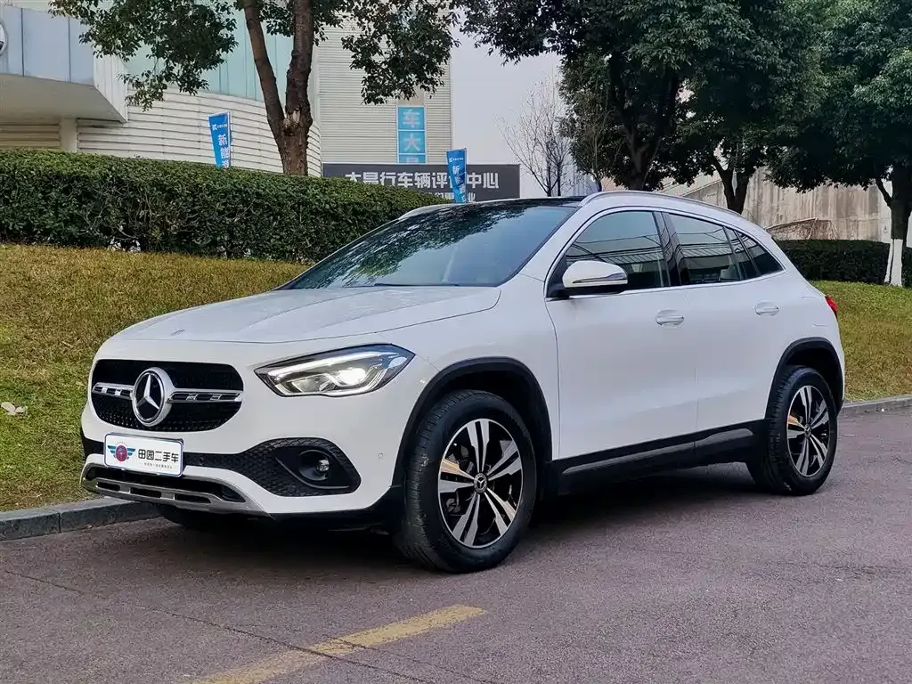 Mercedes-Benz GLA — фото 1
