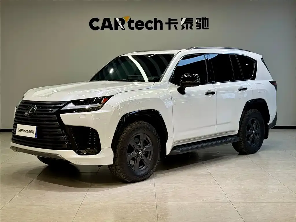 Lexus LX — фото 1